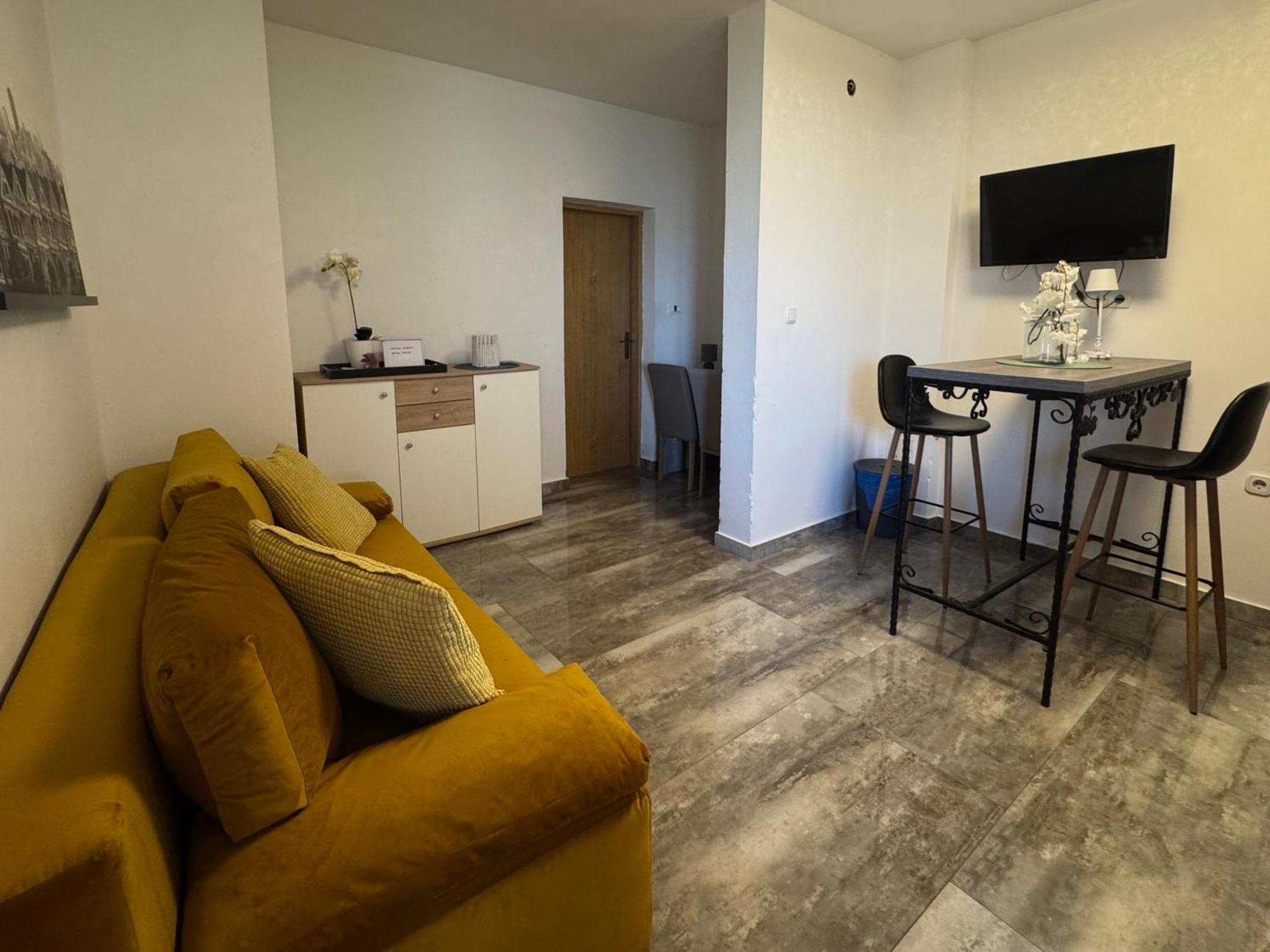 Apartments Orhidelia 니바이스 외부 사진